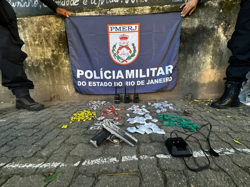 Material ilícito apreendido na ação policial