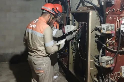 Técnicos da Ligth se preparam para interromper o fornecimento de energia