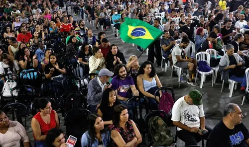 Decisão foi tomada em assembleia nesta sexta-feira (6)