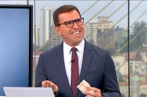 Rodrigo Bocardi apresentava o telejornal paulista nas manhãs da Globo