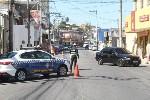 A interdição começou na manhã desta quinta-feira (13)