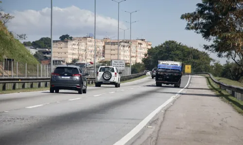 Os motoristas devem obedecer à sinalização instalada na rodovia