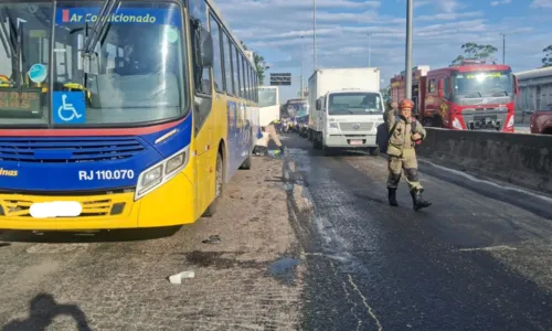 Duas faixas da pista sentido Centro do Rio precisaram ser interditadas