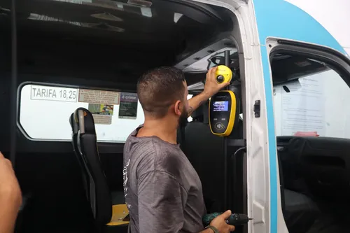 Primeiras vans já estão circulando com equipamento de biometria