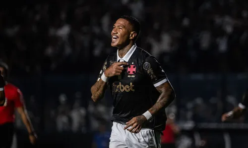 Zé Gabriel marcou 2 gols com a camisa do Vasco