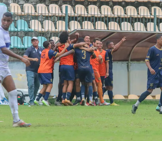 São Gonçalo vence e garante acesso inédito no Carioca