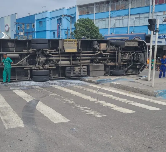 'Desespero', diz vítima de acidente de ônibus em São Gonçalo