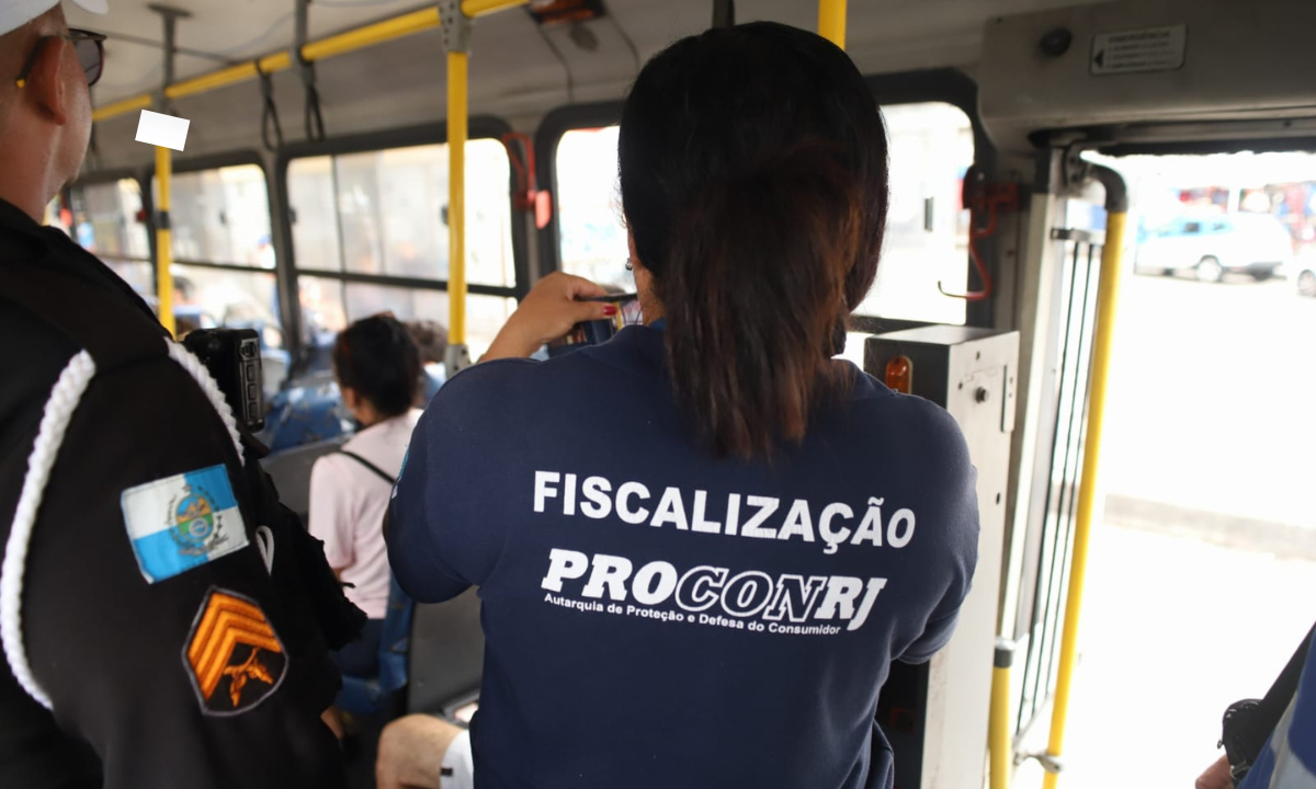 Empresas são autuadas por manter ônibus sem ar-condicionado