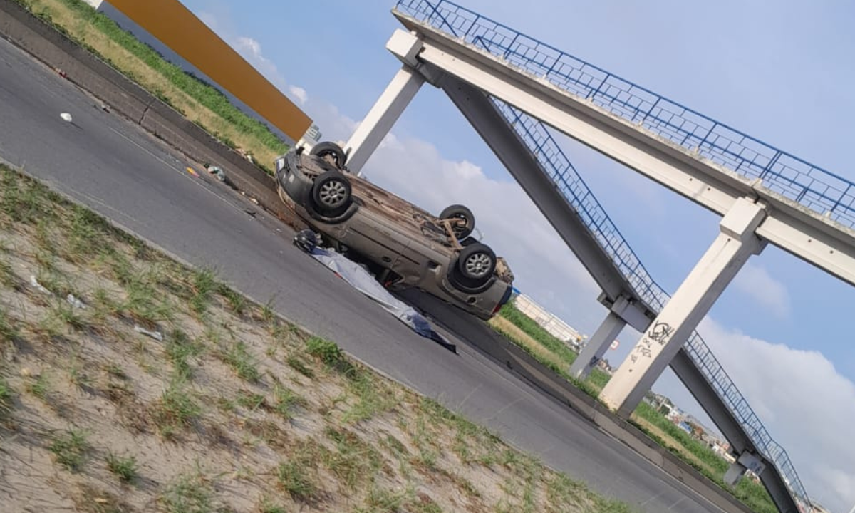 Menina de 11 anos morre após capotamento de carro na Região dos Lagos