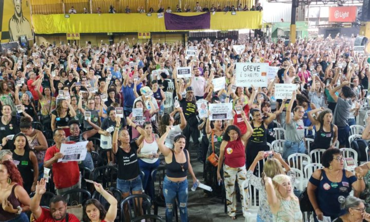 Professores da rede municipal do Rio vão continuar em greve