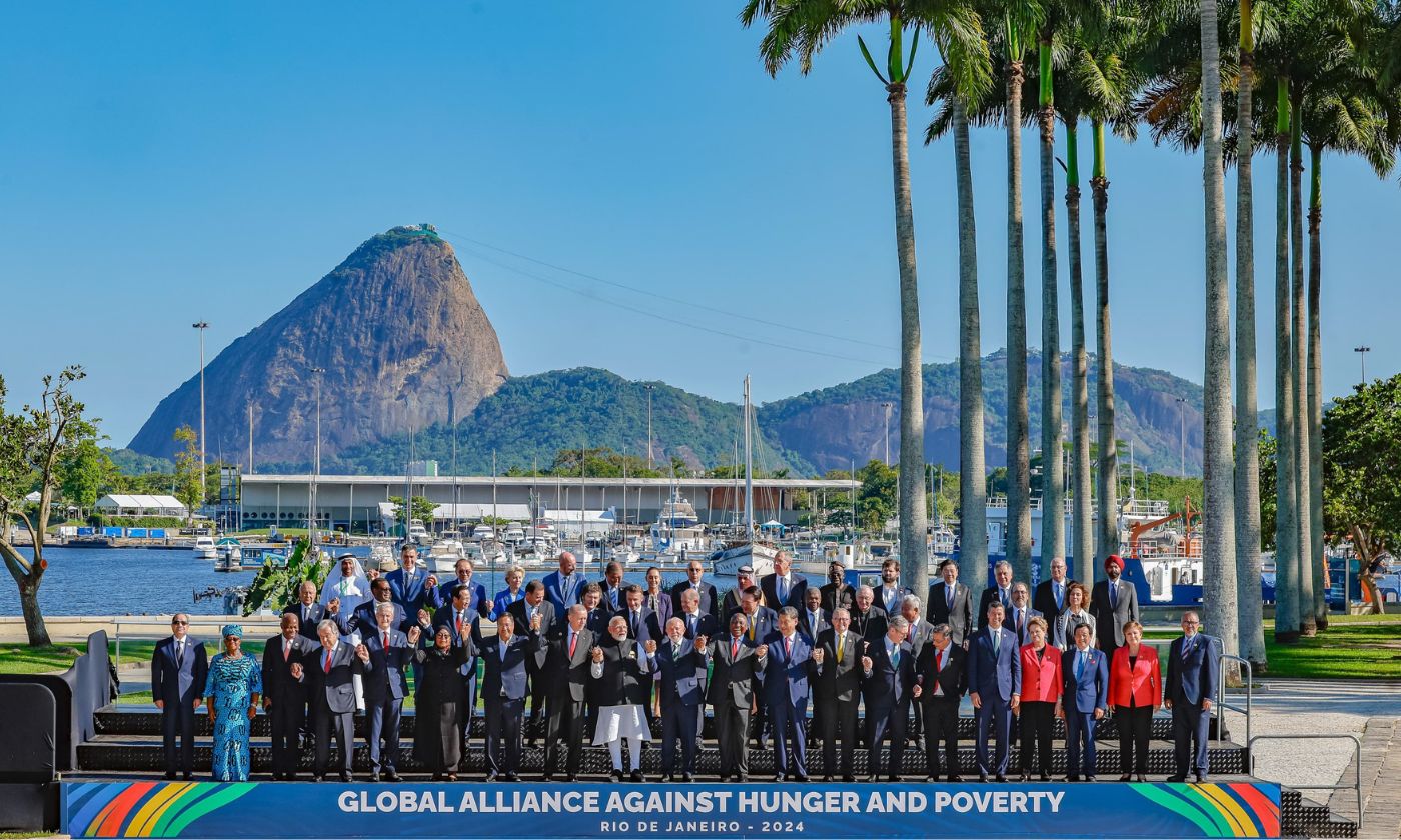 Perdeu! Presidente fica de fora da foto oficial do G20