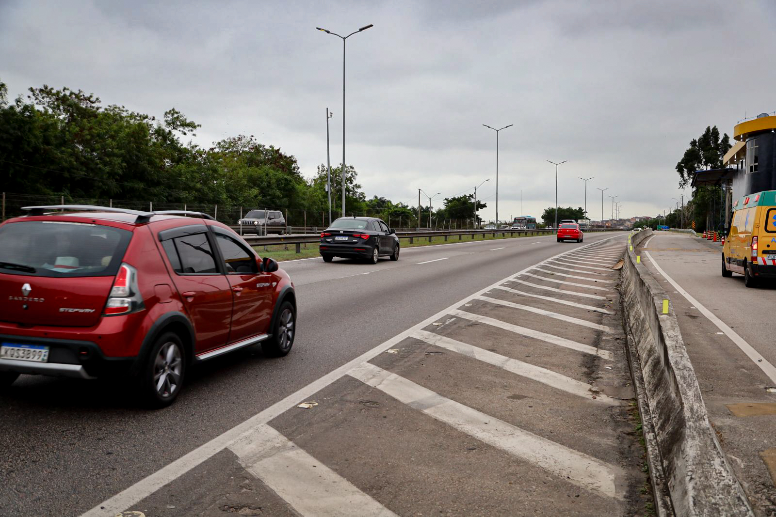 Trechos da BR-101 serão bloqueados em São Gonçalo; entenda