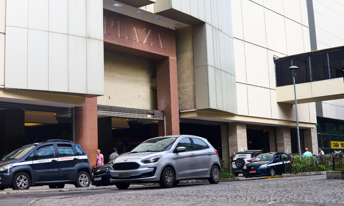 Veja horário dos shoppings de Niterói e SG no feriado deste sábado