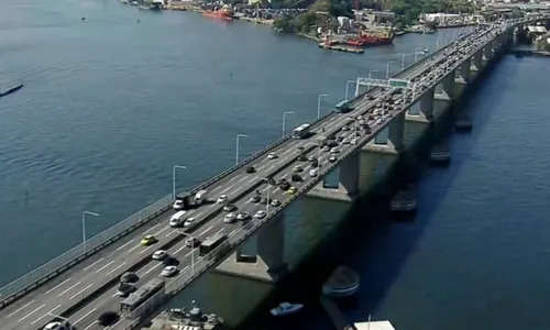 Motoristas enfrentam cerca de 32 minutos, no sentido Niterói