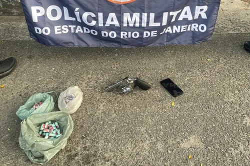 Material apreendido com a dupla