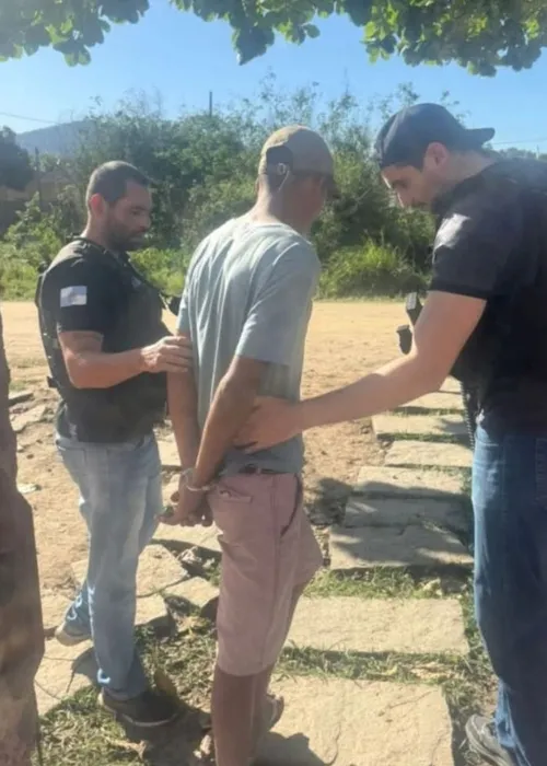 Momento da prisão do principal acusado pelo crime