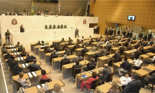 As parlamentares receberam as ameaças no dia 31 de maio