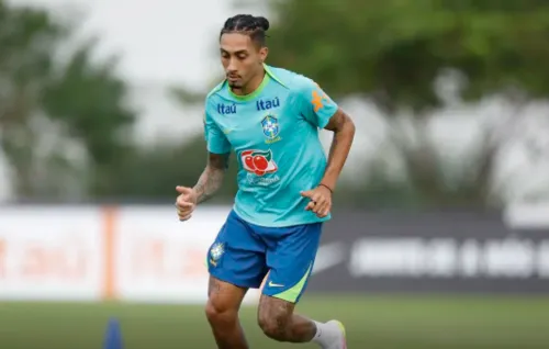 A seleção deve começar o confronto com os paraguaios, a partir das 21h45 (horário de Brasília)