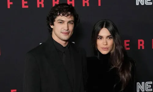 Os atores estão juntos desde 2016 e casados oficialmente desde 2023