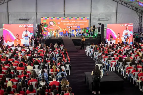Evento ocupa escolas com programação cultural