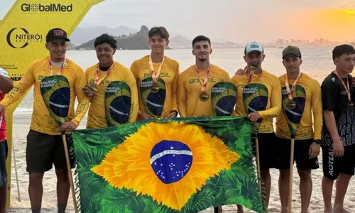 Os seis meninos do país na categoria até 19 anos conquistaram o primeiro título mundial da história do país na competição