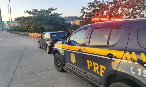 Imagem ilustrativa da imagem Carro ‘campeão de multas’ é apreendido na Ponte Rio-Niterói