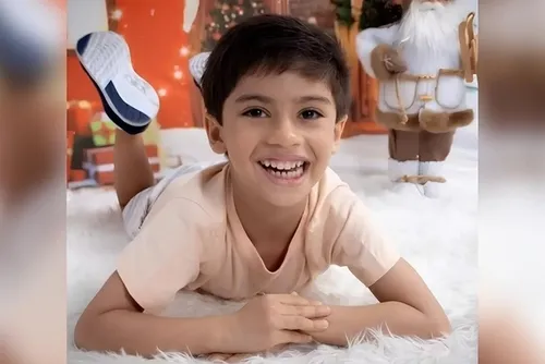 Criança foi levada ao hospital por causa de uma tosse seca e suspeita de laringite