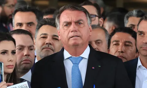 Imagem ilustrativa da imagem Começa julgamento de Bolsonaro e mais sete aliados