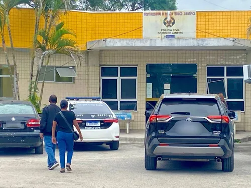 Familiares de Maicon Souza estiveram no IML para a liberação do corpo