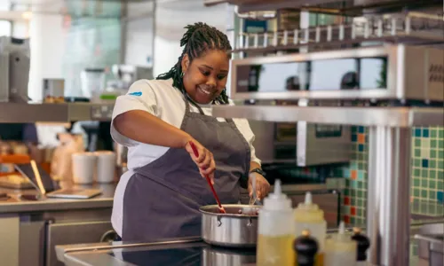 Vagas para cozinheira em destaque essa semana
