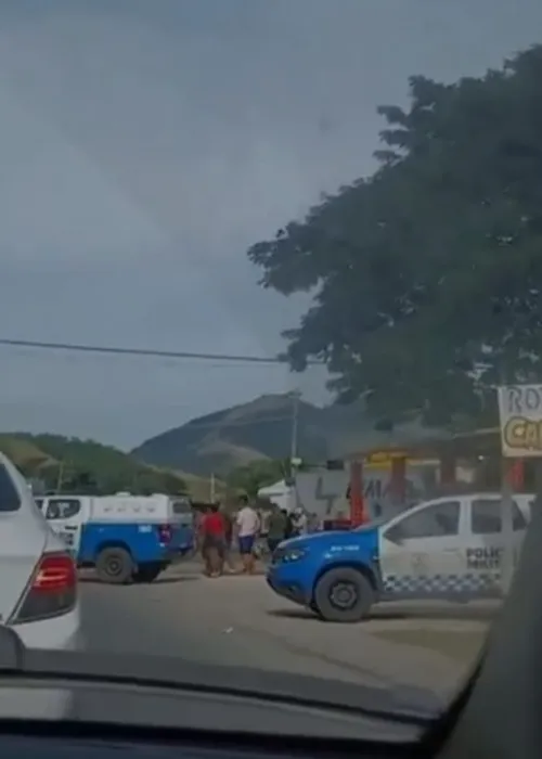Área foi isolada para o trabalho da perícia