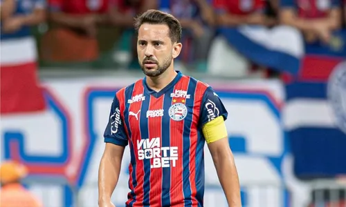 Everton Ribeiro retirou o tumor para tratar o câncer de tireoide