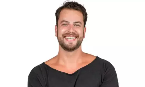 Gustavo Marsengo realizou harmonização facial e transplante capilar