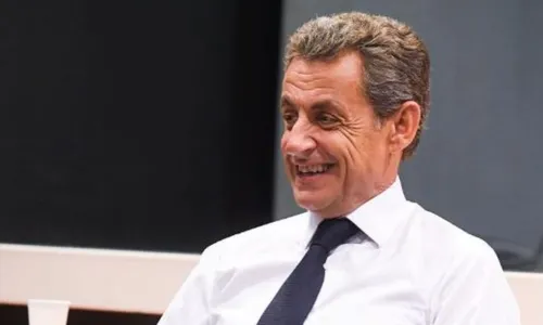 Sarkozy, que governou a França entre 2007 e 2012 como representante da ala conservadora, é o primeiro ex-chefe de Estado francês a ser encarcerado desde o Marechal Philippe Pétain