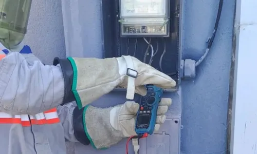 As ligações foram desfeitas e o fornecimento de energia nos locais foi interrompido