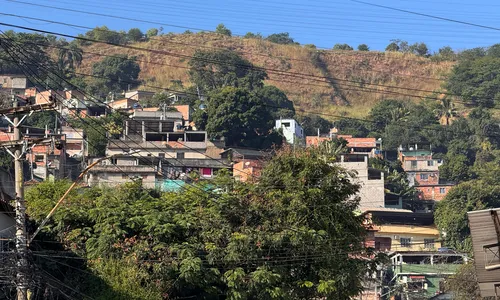 Em 28 de maio, o Bonde do Dril matou um traficante rival no Morro da Boa Vista.