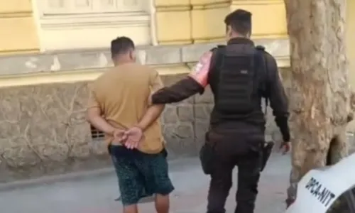 Acusado foi levado para 76ª DP, em Niterói
