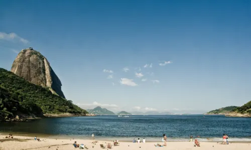 O corpo foi encontrado no último sábado (21), na Praia Vermelha, Urca