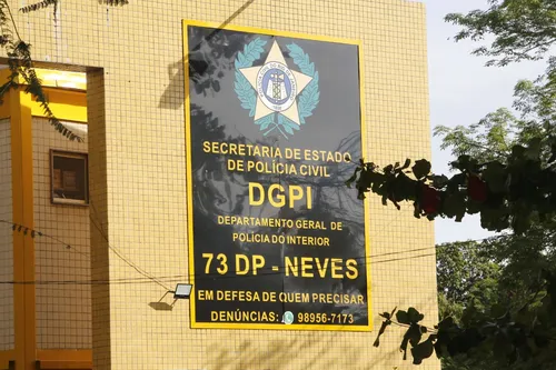 O caso foi registrado na 73ª DP (Neves)