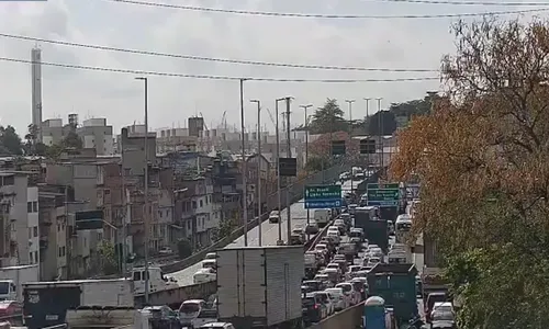 Interdição gerou grande congestionamento na Linha Amarela