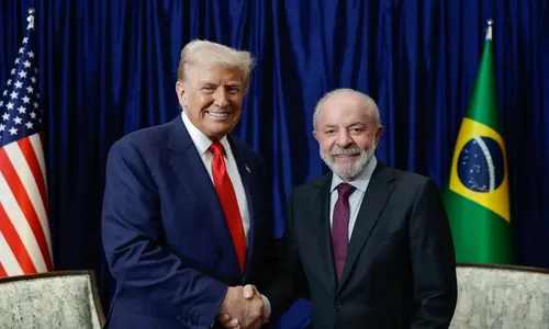 Trump e Lula apertaram as mãos após a reunião