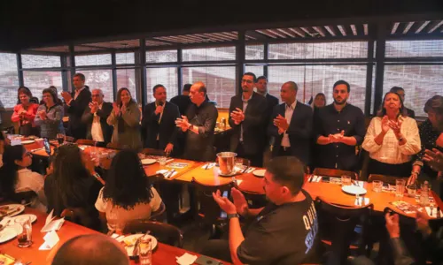 Prefeito de Niterói, secretários e lideranças evangélicas participaram do encontro