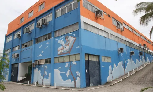 Os alunos que já estudam na rede municipal devem fazer a renovação das matrículas direto nas escolas