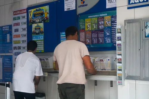 O jogo simples, com seis números marcados, custa R$ 6.