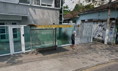 Vítima foi atacada por assaltantes em um ponto de ônibus de Santa Rosa