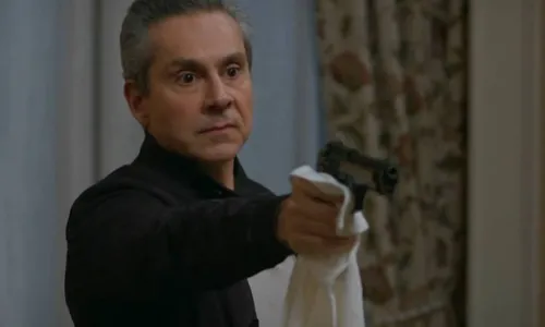 Marco Aurélio atirou em Odete Roitman na novela Vale Tudo