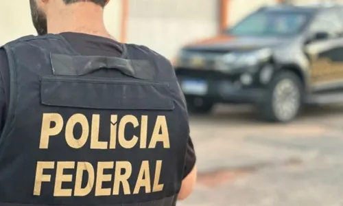 De acordo com a investigação, as fraudes teriam ocorrido em licitações municipais entre 2021 e 2025