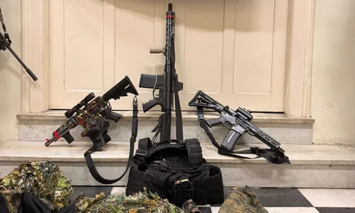 Cinco fuzis foram apreendidos em ações da PM no Centro e Zona Norte de Niterói