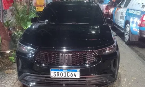 A Polícia Militar informou ainda que os criminosos integram uma quadrilha oriunda do Complexo do Alemão, especializada em roubos de veículos