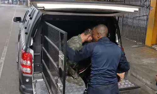 Ele foi encaminhado à 72ª DP (Mutuá) e, em seguida, transferido para a 73ª DP (Neves)